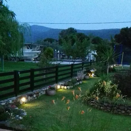 Antonis House
