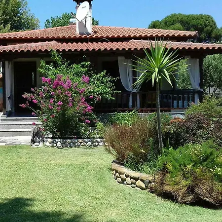 Antonis House