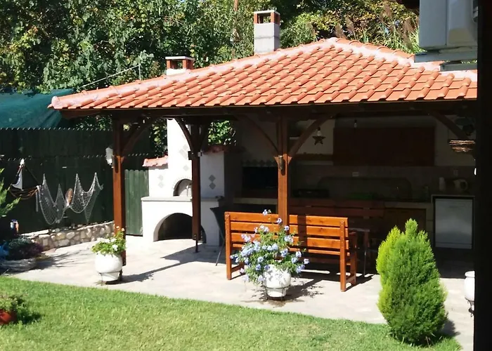 Antonis House