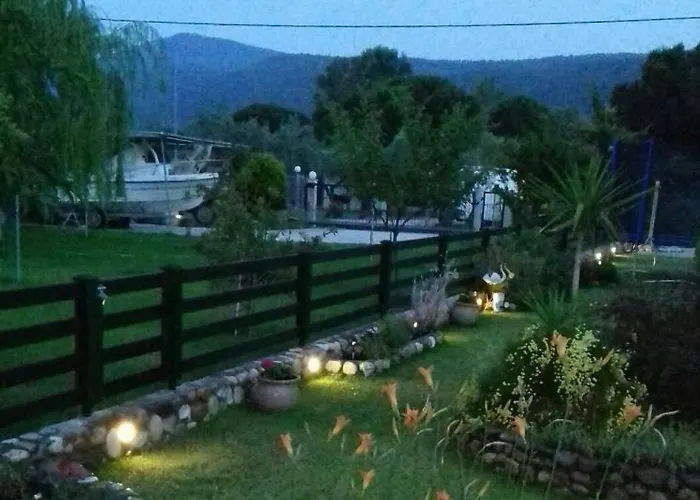 Antonis House