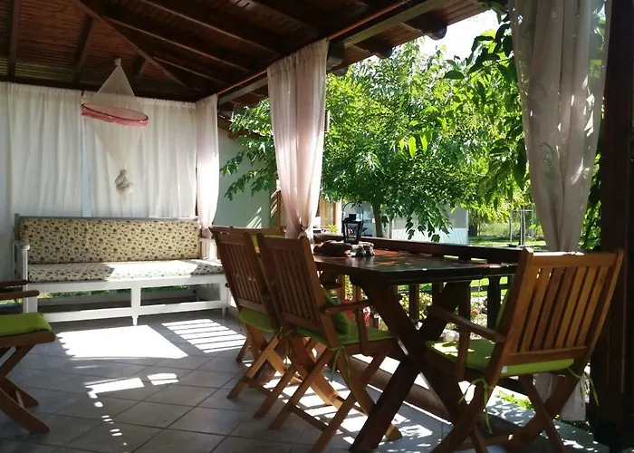 Antonis House